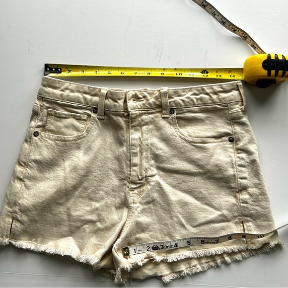 🍒American Eagle Women’s Stretch Jean Shorts. Cream. Size: 8 - Picture 8 of 9